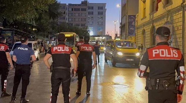 Massive security operation in Istanbul: Hundreds detained