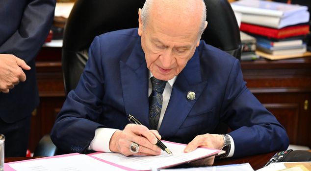 В предложении, первым подписантом которого является Бахчели, есть потери от ПНД! Вот тот, кто не подписал