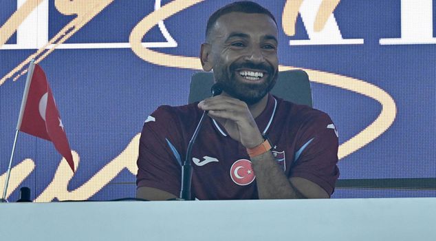 Salah signed in front of approximately 30,000 fans! Here is his message to the fans.