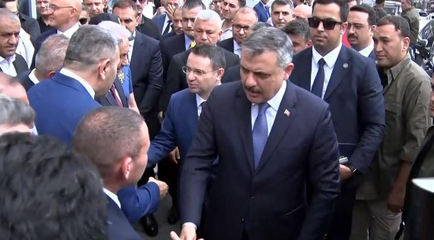 وزير الداخلية تشفتشي ووزير العدل غورلوك في إسنيورت