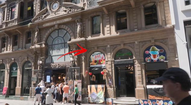 It is bothering everyone! The image causing controversy in Çiçek Pasajı