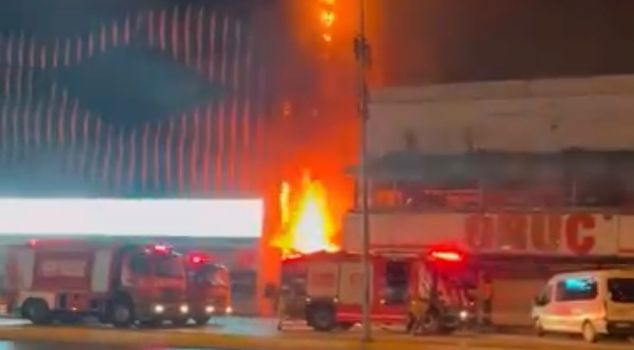 Frightening fire at the mall: Flames that started inside engulfed the building