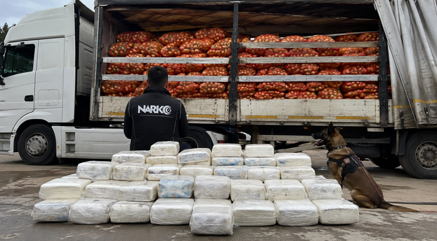 150 kilograms of methamphetamine were seized in a truck loaded with onions in Haymana.