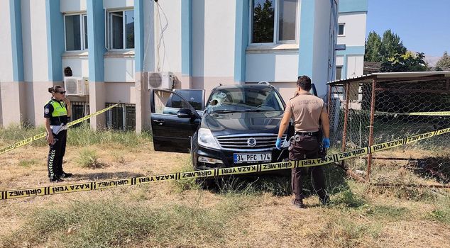 The man who had a heart attack died in the hospital garden.