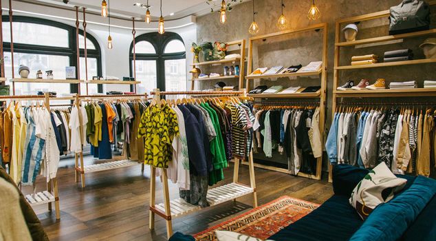 Farewell decision from giant clothing brand! Discounts of up to 90% applied.