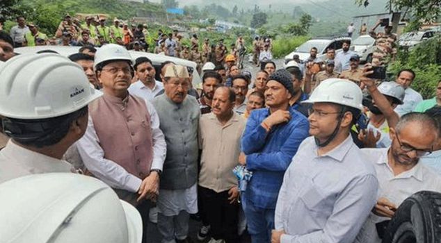 Heavy toll in tunnel collapse! 20 people trapped, 7 dead