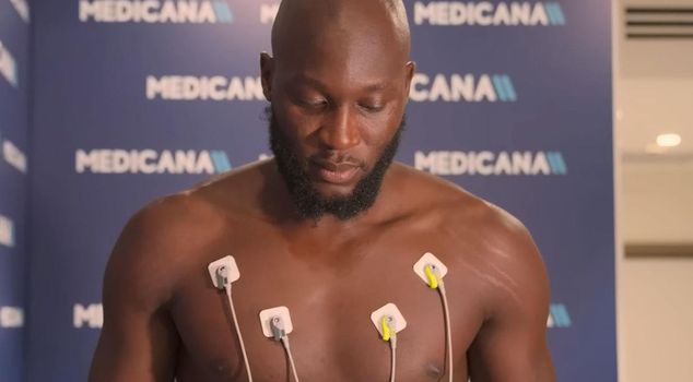 No way, Lukaku! He impressed the fans before even stepping onto the pitch.