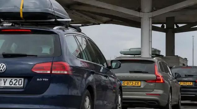 The conditions for expatriate retirees to bring vehicles into the country have been revised.