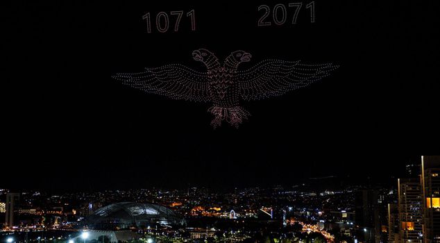 Special drone show for the 25th anniversary of the AK Party