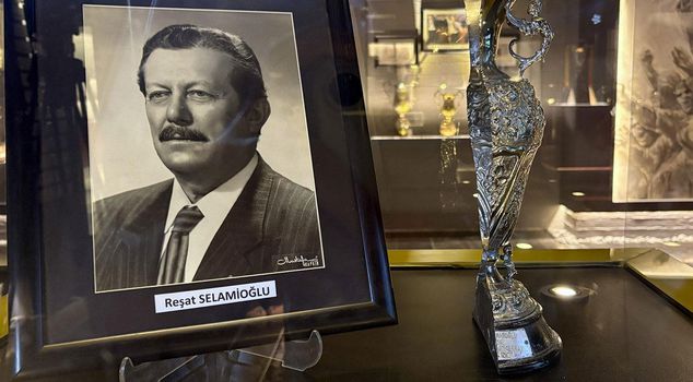 One trophy, two champions: 53 years ago, the cup split in two—half to Göztepe, half to Galatasaray.