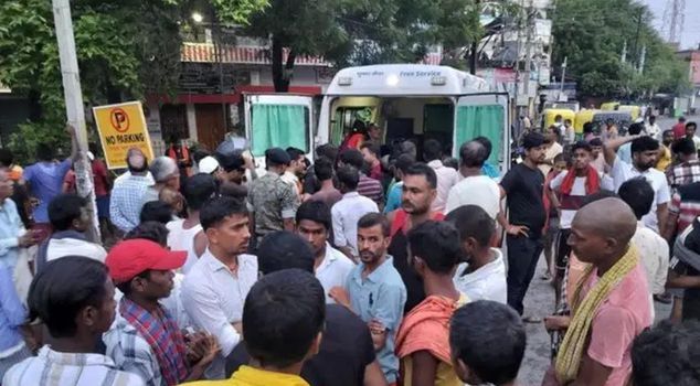 Stampede at temple in India: At least 7 people dead