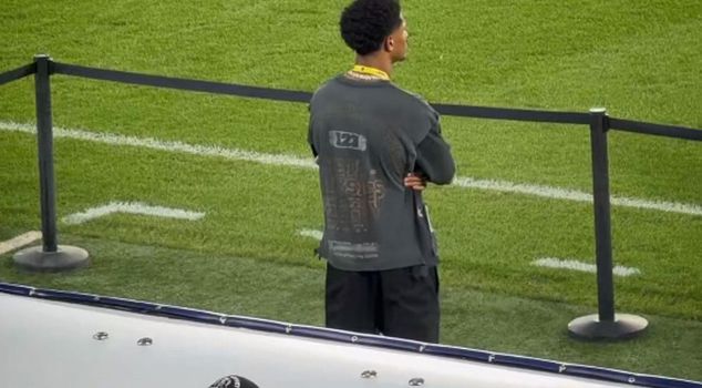 Jayden Oosterwolde watched the Fenerbahçe stands for the last time.