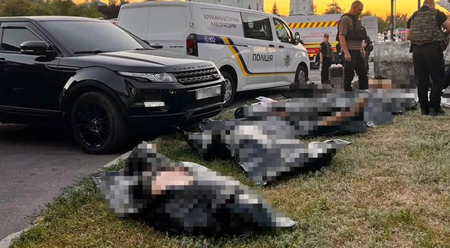 Russian army attacks shopping mall in Zelensky's hometown: 16 dead