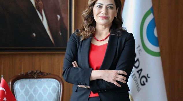 استقال يوجير، رئيس بلدية تكيرداغ الكبرى، من حزب الشعب الجمهوري وانضم إلى الحزب الجديد