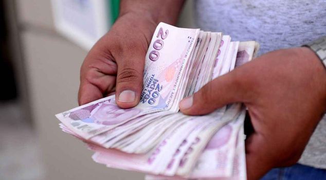 It's now more expensive to drive! Gasoline has reached the 75 lira limit.