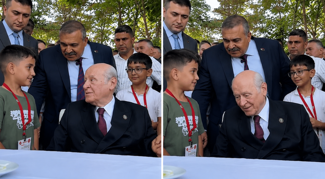 In Ahlat, Bahçeli, who came together with children, gave a meaningful advice to the child whose name he learned.