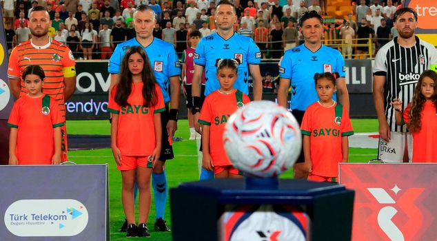 File criminal charges against the referees who officiated the Alanyaspor-Beşiktaş match.