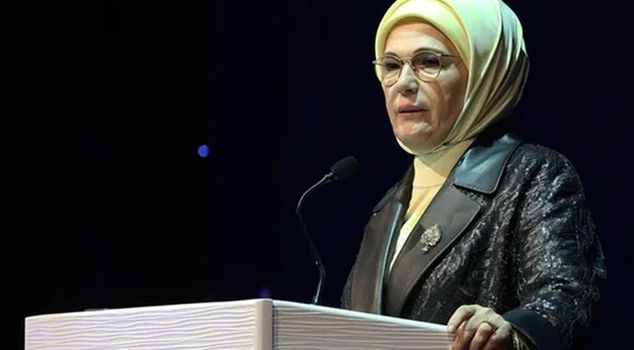 من أمينة أردوغان مشاركة بمناسبة انتصار ملاذكرد
