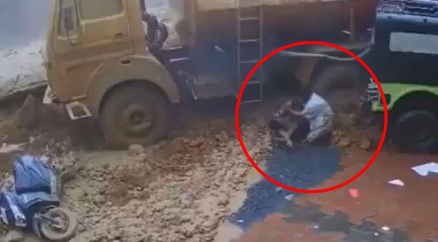 Terrifying moments caught on camera in the Nepal disaster: They were saved at the last moment.