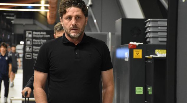 Fatih Tekke resigned, and a midnight statement came from the management.