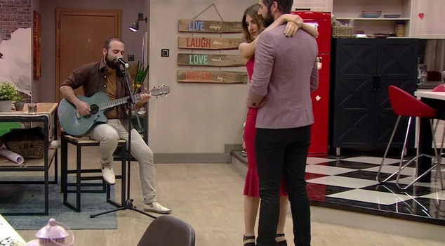 The controversial couple from Kısmetse Olur is together again after years!