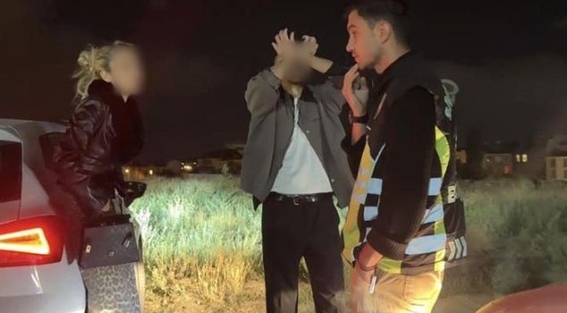 سكران وبدون رخصة قيادة! عند تحرير المخالفة لعب بورقة المعارف