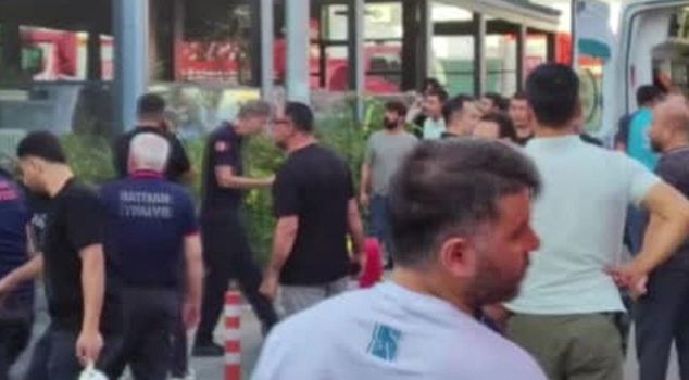 Пожар в спортзале в Батмане: 2 погибших, 9 раненых, один из них тяжело