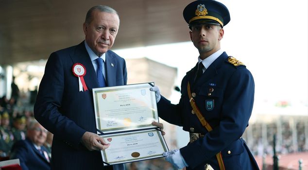 أردوغان رسالة من الكلية الحربية البرية عن منظمة فتح الله غولن: تمكنا من تطهير عديمي الشرف من جيشنا