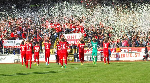 Fans of the team that drew 0 in 4 matches call for the management to resign.