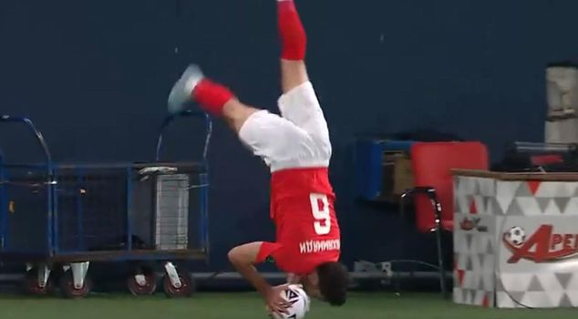 This guy is doing this sport! He flipped and made another assist.