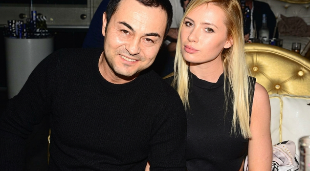 The famous artist's ex-wife is pregnant! She announced the news like this.