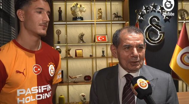 The reaction Deniz Gul made while Dursun Ozbek was speaking drew attention: It is not pleasant next to the president.