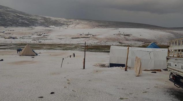 It suddenly poured down, and everywhere was covered in white.