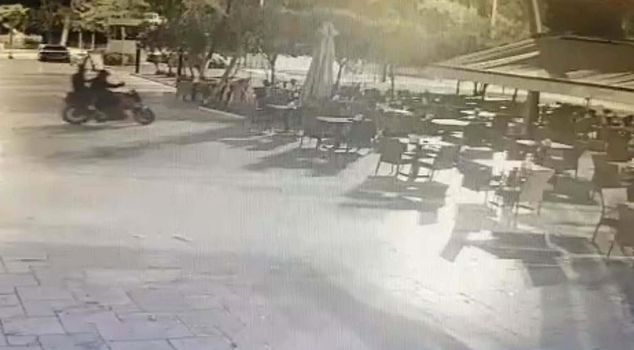 Armed attack on municipal cafe in Izmir! The moment was caught on camera