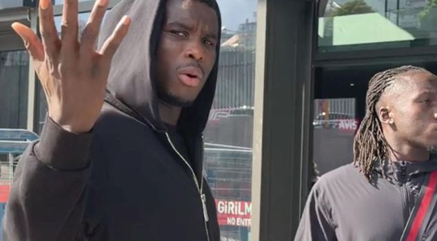 Onuachu is back in Trabzon! He couldn't believe what he saw at the airport.