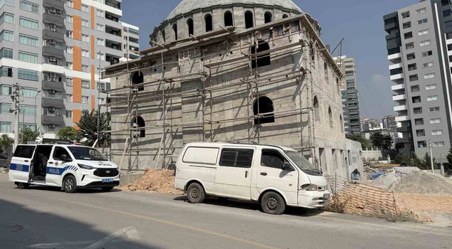 عُثر على حارس ميتًا في موقع بناء مسجد