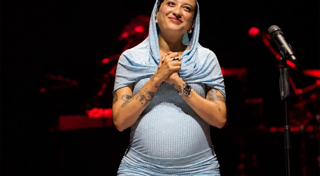 Melike Şahin became a mother! She held her first baby in her arms.