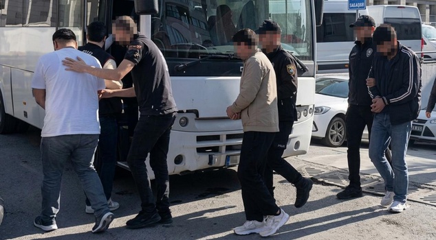تم تبييض أموال المراهنات غير القانونية في محل مجوهرات! عملية على شبكة بقيمة 150 مليون ليرة: 12 توقيفًا