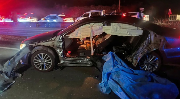 Car crashes into barrier in Bingöl: 2 dead, 2 injured