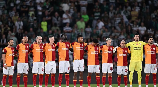 Okan Buruk showed no mercy! He left the star, who was whistled in the last match, on the bench against Barcelona.
