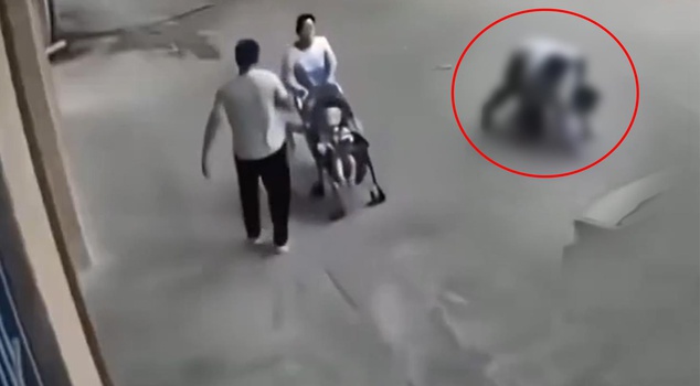 Attempted sexual assault on the mother in front of her children