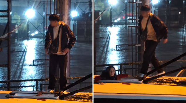 Passengers trapped in the water on an IETT bus tried to save their lives by climbing to the ceiling.
