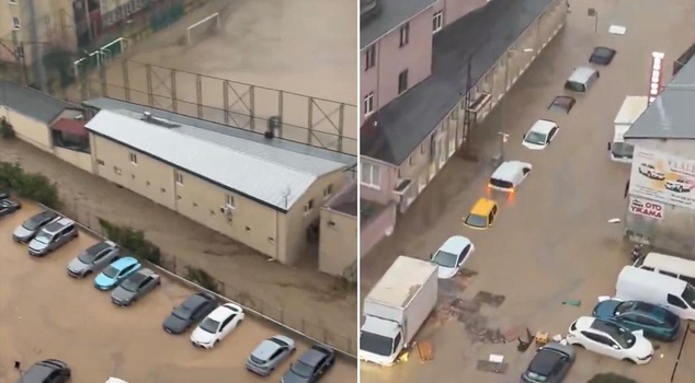 Dozens of vehicles were submerged in Istanbul! Here are those images