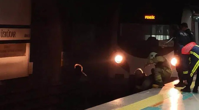 Sad incident on Marmaray! Services are running on a single track.