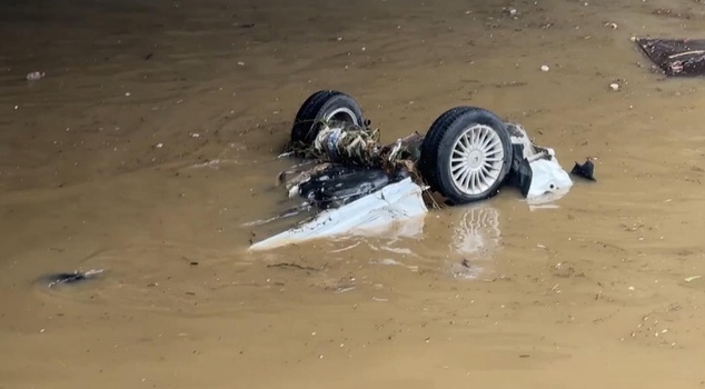 Selin's balance sheet is getting heavier! An overturned vehicle was found in the stream, 5 people are being sought.