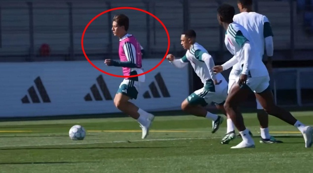 Mourinho made Arda wear a pink jersey! Football connoisseurs were delighted.