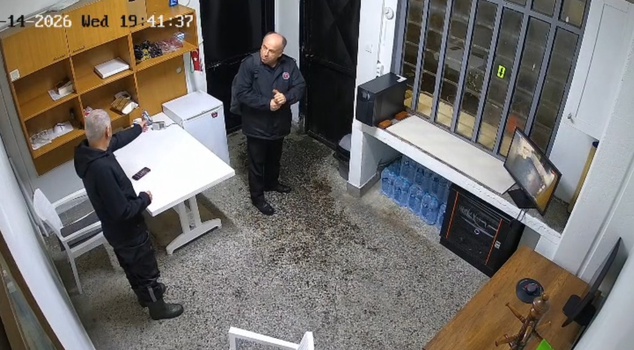 The last footage of those missing in the Ayazağa flood has emerged! The moments when Ahmet Derin held on to the vehicle were caught on camera.