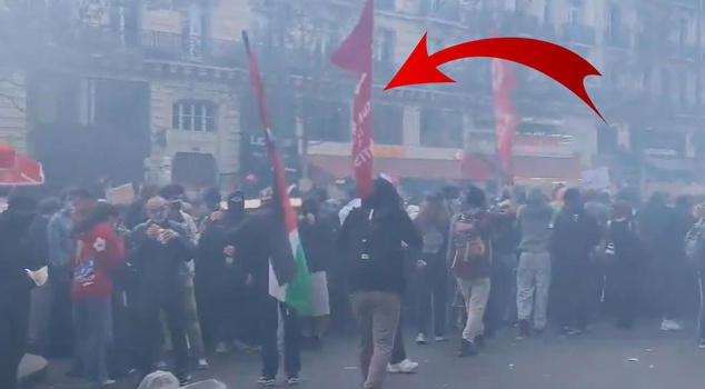 TİP flag surprise in protests in France