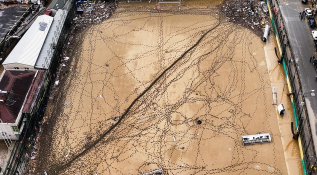 Ayazağa Atatürk Stadium, which became unusable in the flood disaster in Istanbul, is being demolished.