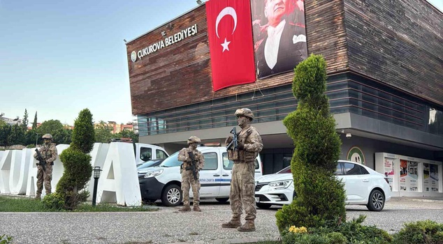 Gendarmerie operation on Çukurova Municipality in Adana! There are many detention orders.